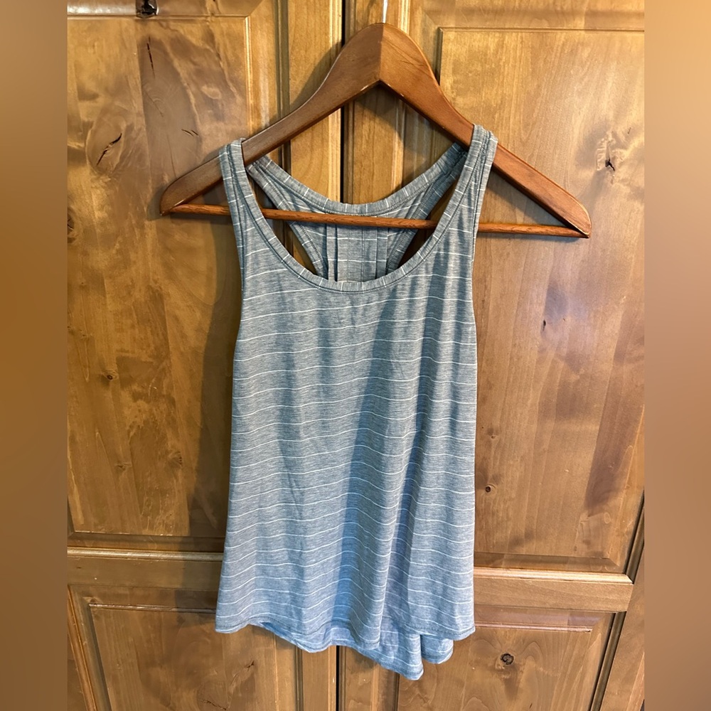 Gray striped lululemon flowy tank. Size 6